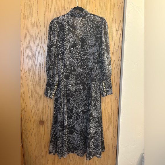 Calvin Klein Black and White Paisley Long Sleeve Dress - Picture 7 of 12